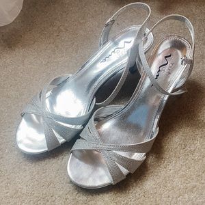 Touch of Nina Norvella 1 Silver Heels! Worn once!